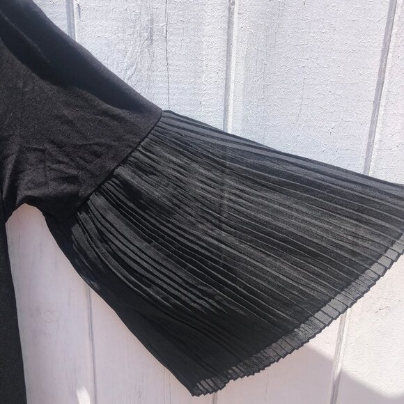 ASOS Off The Shoulder Accordion Bell Sleeve Top Blouse - Picture 3 of 7